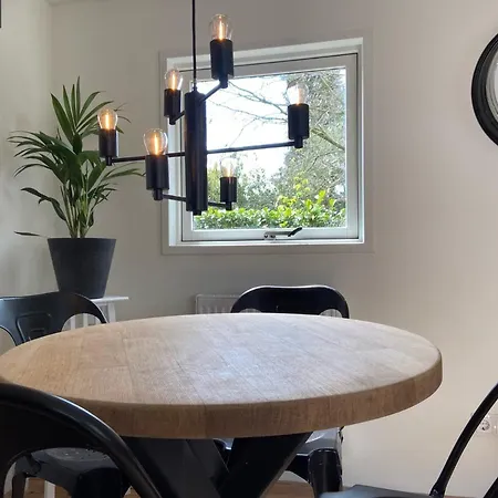Vakantiehuis Prachtig Vakantiehuisje In *